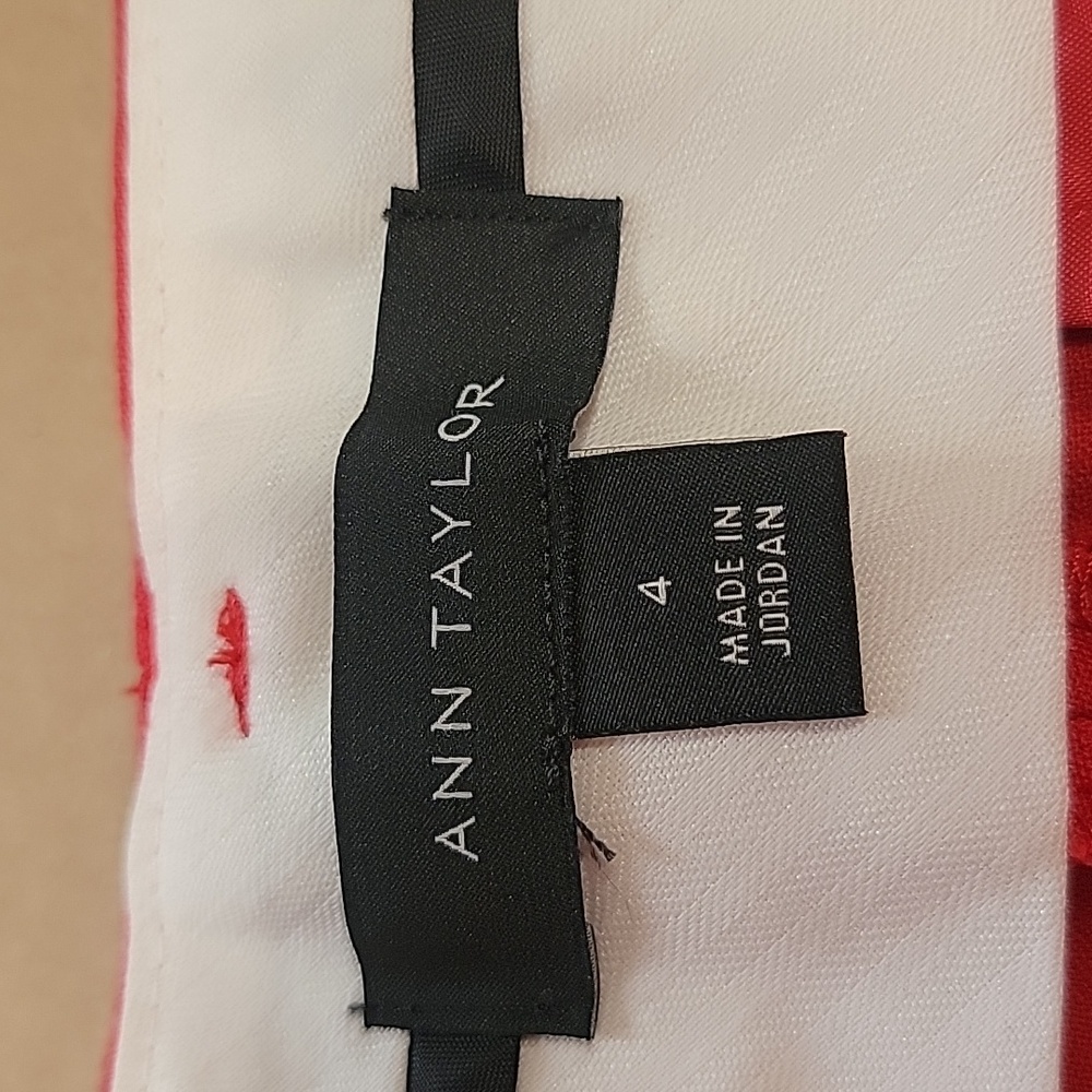 Ann Taylor Size 4 Red Jubilee Trouser with Ruffle Hem. High Rise, Like New Cond. - Picture 12 of 13